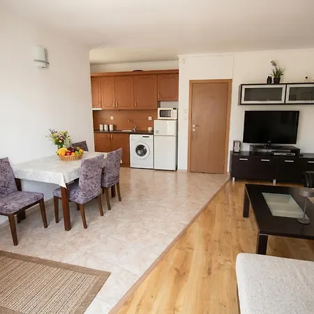 Apartament азалия-1 *