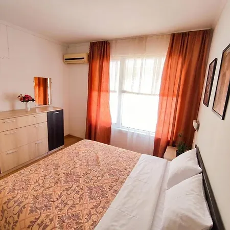 Apartament азалия-1